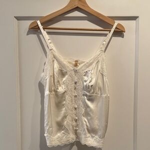 NWT Shyanne Satin Lace Trim Camisole - Size XS